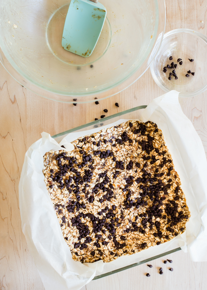 homemade tahini chocolate chip granola bars